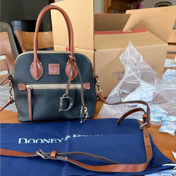 Dooney & Bourke Black Domed Satchel with Handles or Crossbody Bag Like New - Picture 2 of 16